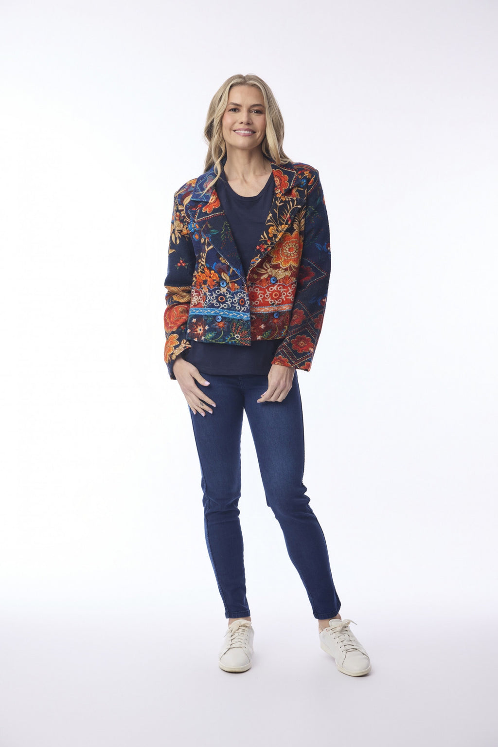 Embroidery short blazer