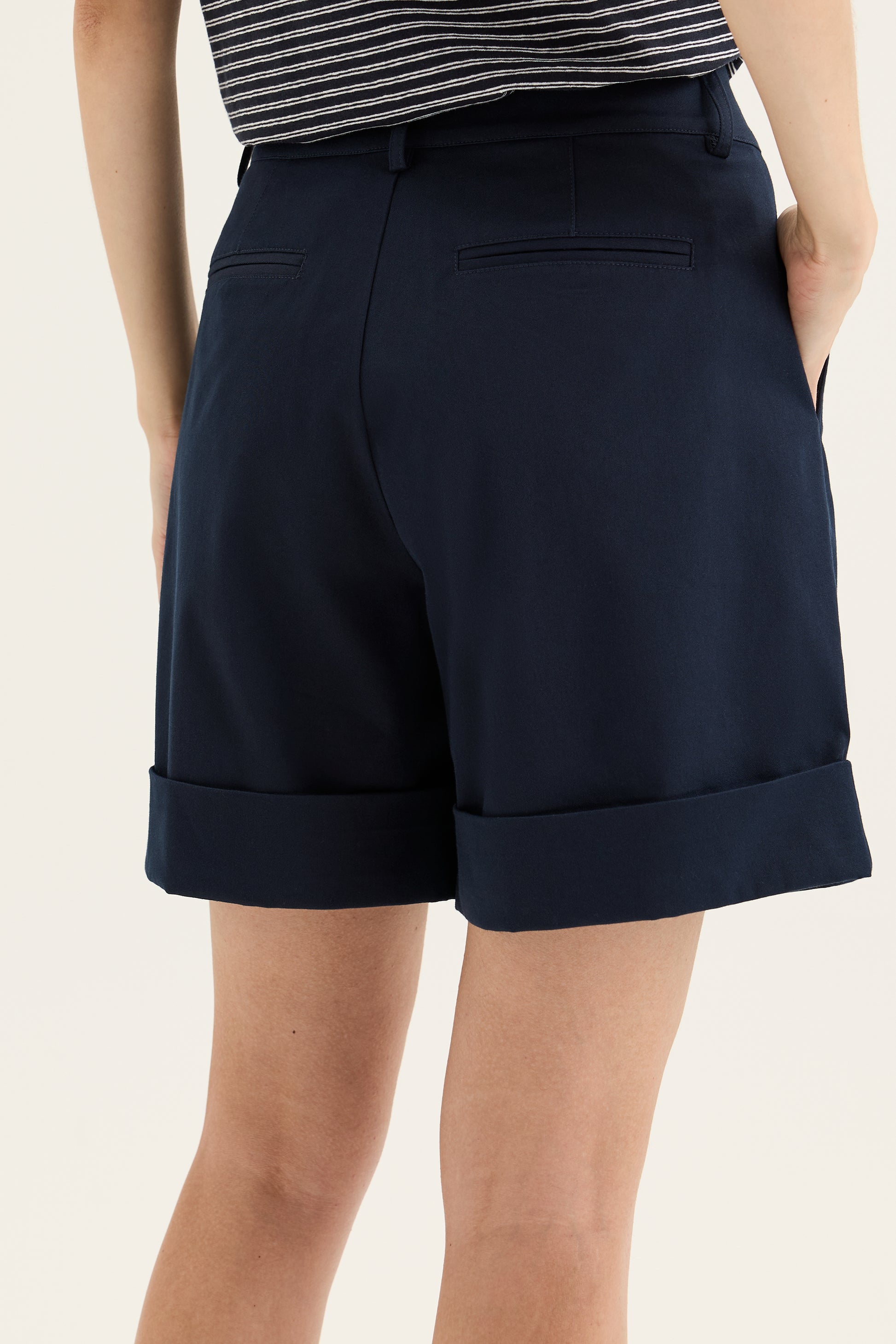 Nova Short Navy