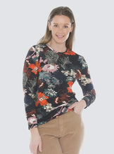 Load image into Gallery viewer, jump deco tee
